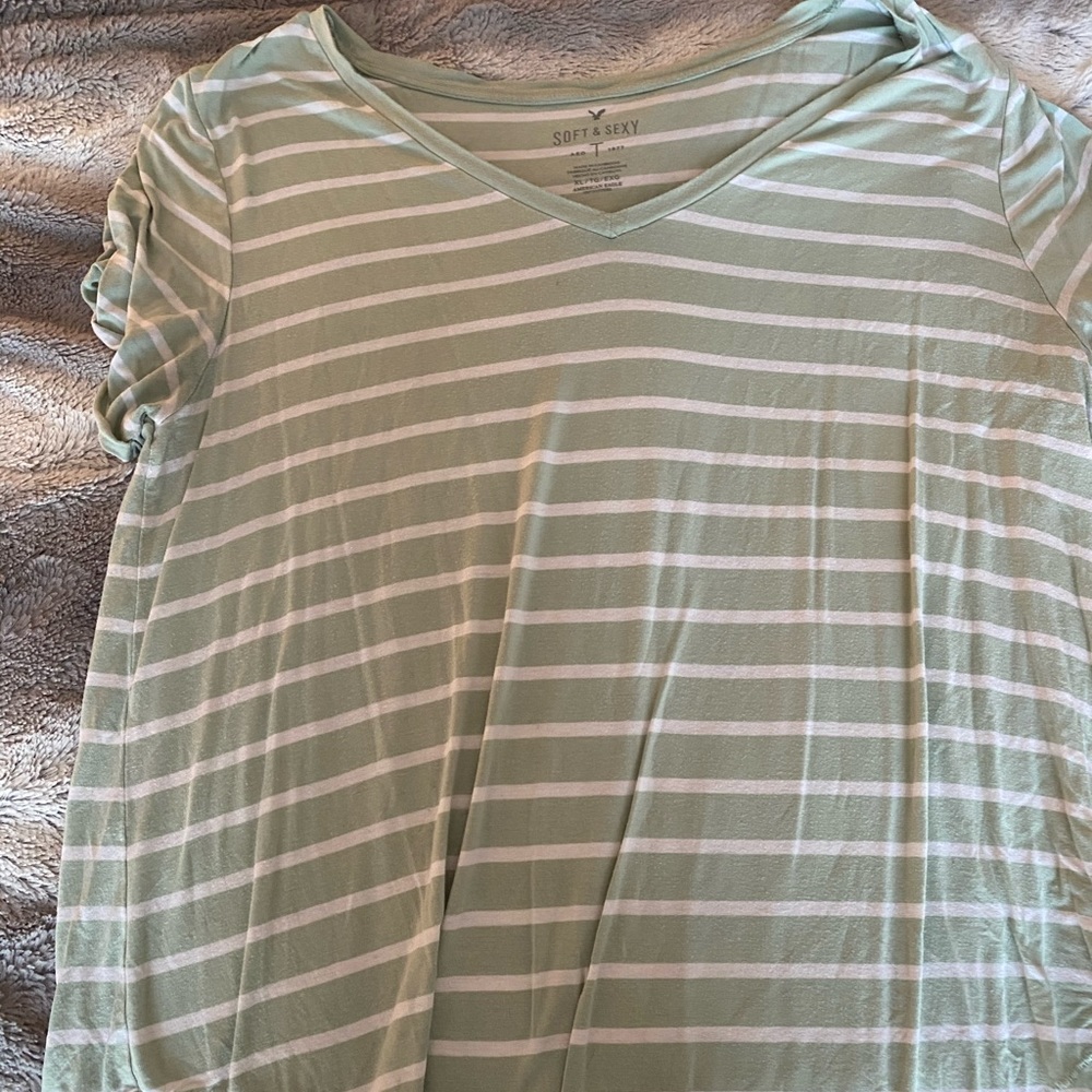 green and white stripe american eagle tshirt